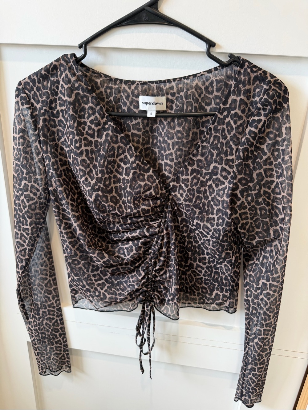 superdown Leopard Print Ruched V-Neck Long Sleeve Top - Brown & Black